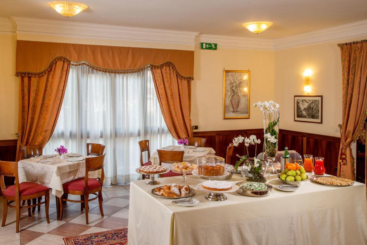 Marini Park Hotel Castel di Leva Esterno foto