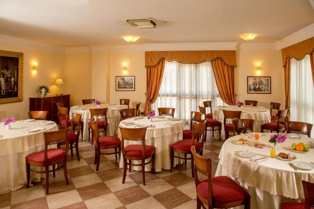 Marini Park Hotel Castel di Leva Esterno foto